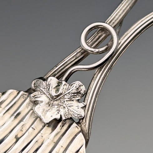 1855年 英国アンティーク 純銀製 葡萄装飾 ティーキャディースプーン George Unite